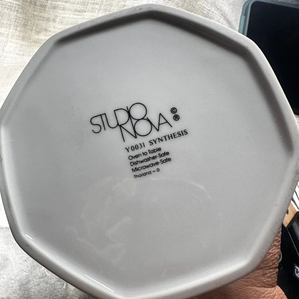 Studio Nova Synthesis Y0031 Coffee Pot White‎ Octagonal Black Geometric Band Lid